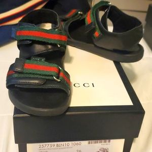 GUCCIBlack Leather & Web Sandals - 26